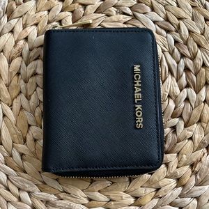 Michael Kora zip around wallet